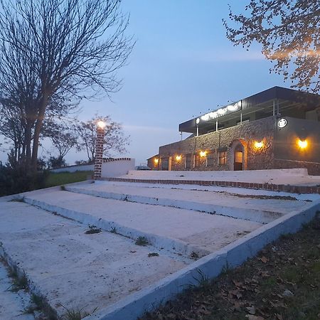 Hostal Entreolivos Badajoz Exterior photo